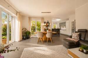 Top ausgestattete 4-Zimmer Gartenwohnung mit Terrasse – Die vollständige Adresse der Immobilie erhältst du vom Anbieter., 22359 Volksdorf, Hamburg – Vorschaubild 2