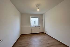Frisch sanierte 3,5-Zimmer-Wohnung mit großem Balkon und Wohnküche in Uni-Nähe *WG-geeignet* – Berrenrather Straße 138, 50937 Sülz, Köln – Vorschaubild 6