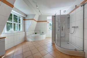 Villa mit besonderem Wohnambiente – Die vollständige Adresse der Immobilie erhältst du vom Anbieter., 22393 Sasel, Hamburg – Vorschaubild 4