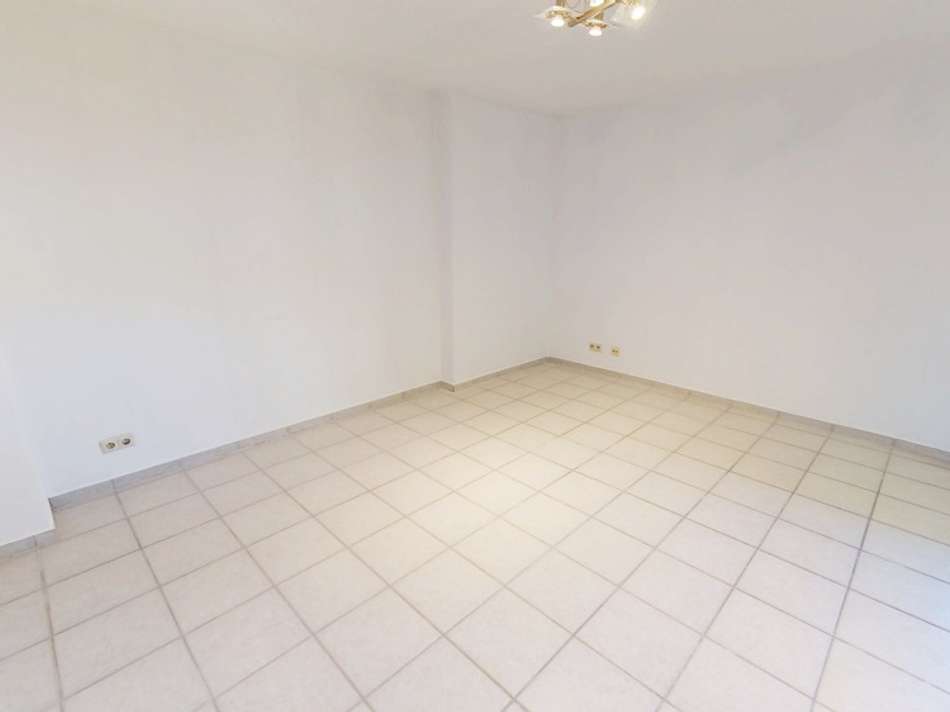 Wohn- und Schlafzimmer