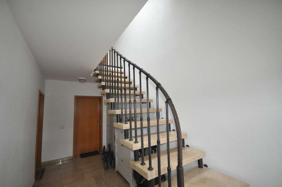 Eingang + Treppenhaus