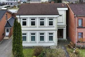 Vielseitiges Zweifamilienhaus mit großem Grundstück  – Die vollständige Adresse der Immobilie erhältst du vom Anbieter., 25436 Uetersen – Vorschaubild 1
