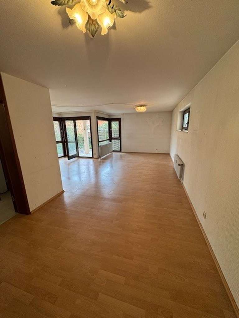 Immobilie in Schwieberdingen - Erdgeschosswohnung mit Terrasse und Garagenstellplatz - Bild 1