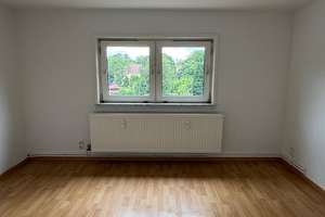 Viel Platz für die ganze Familie – 4-Zimmer-Wohnung im Dachgeschoss – Hackenbeek 3, 38229 Hallendorf, Salzgitter – Vorschaubild 2