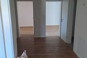 Viel Platz für den Alltag in dieser 5-Zimmer-Wohnung in Obertürkheim – Augsburgerstraße 636a, 70329 Obertürkheim (Ortsteil), Stuttgart – Vorschaubild 2