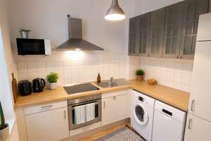 Wunderschöne 2-Zimmer-Altbauwohnung im beliebten Reuterkiez in Berlin-Neukölln – Die vollständige Adresse der Immobilie erhältst du vom Anbieter., 12047 Neukölln (Ortsteil), Berlin – Vorschaubild 4