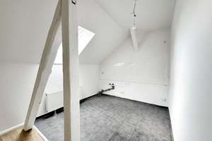 "Traumhafte 3-Zimmer-Maisonette-Wohnung mit 2 Bädern, Balkon und offener Küche" – Lützowstraße 35, 9119 Kappel, Chemnitz – Vorschaubild 7