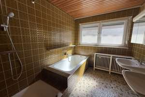 CHARMANTES EINFAMILIENHAUS
MIT GARTEN UND GARAGE 
IN UTTENHOFEN – Die vollständige Adresse der Immobilie erhältst du vom Anbieter., 74538 Rosengarten – Vorschaubild 16