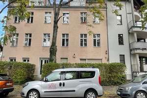 2 Zimmer Wohnung in einem Wohn-/Geschäftshaus direkt vom Eigentümer zu Verkaufen – Nussbaum Allee 29, 14050 Westend, Berlin – Vorschaubild 1