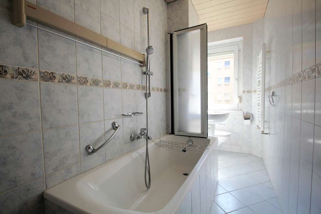 Immobilie in Hohenstein-Ernstthal - +++Renovierte 3-Zimmer Wohnung mit Stellplatz+++ - Bild 4