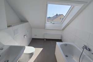 Erstbezug – Modernes 4-Zimmer-Reihenhaus mit Garten, 2 Bädern, Einbauküche & 2 Carports – Lilienstrasse 43, 90547 Stein – Vorschaubild 13