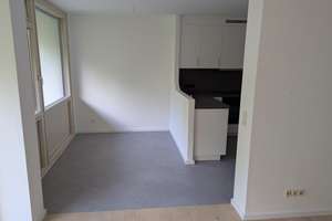 Frisch modernisierte 3-Zimmer-Wohnung in Forstenried mit neuer Einbauküche nahe der U3 – Die vollständige Adresse der Immobilie erhältst du vom Anbieter., 81476 Forstenried, München – Vorschaubild 6