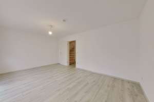Exklusives RMH mit Garten, Garage, EBK und Terrasse zur Vermietung in Nürnberg - Pillenreuth – Die vollständige Adresse der Immobilie erhältst du vom Anbieter., 90455 Kornburg, Worzeldorf, Nürnberg – Vorschaubild 13