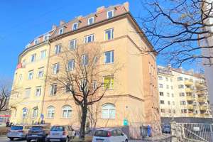 Schöne 2,5-Zimmer-Altbauwohnung mit kleiner Wohnküche in Neuhausen!