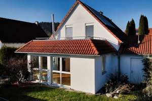 Perfekt für den nächsten Schritt: bezugsfertiges Einfamilienhaus mit PV Anlage & Modernisierungspo – Die vollständige Adresse der Immobilie erhältst du vom Anbieter., 88481 Balzheim – Vorschaubild 3