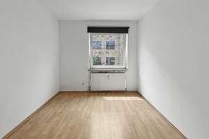 Sofort beziehbare 4-Zimmer-Eigentumswohnung in Nürnberg-Gärten bei Wöhrd – Die vollständige Adresse der Immobilie erhältst du vom Anbieter., 90489 Wöhrd, Nürnberg – Vorschaubild 4