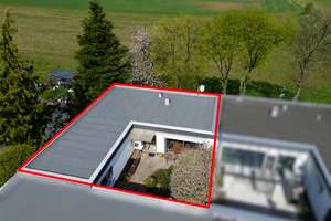 Bungalow in Feldrandlage mit Süd-Atrium