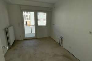 Modernisierte Erdgeschosswohnung mit Balkon in ruhiger Lage - WBS erforderlich – Drüenstraße 51a, 47506 Neukirchen-Vluyn – Vorschaubild 3