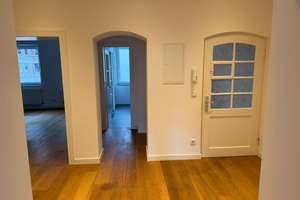 Helle 2-Zimmer Wohnung mit Balkon in Düsseldorf-Oberkassel – Quirinstraße 00, 40545 Niederkassel, Düsseldorf – Vorschaubild 1