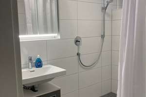 möblierte 1-Zimmer-Erdgeschoss- Wohnung mit Terrasse und Garten  – Höchstetter Str. 18a, 86154 Links der Wertach-Süd, Augsburg – Vorschaubild 17