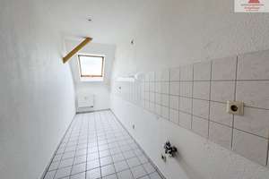 2-Raum-Dachgeschosswohnung am Chemnitzer Kaßberg! – Beyerstr. 8, 9113 Schloßchemnitz, Chemnitz – Vorschaubild 2