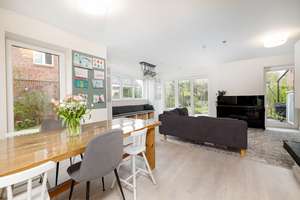 Modernes Reihenendhaus in ruhiger Spielstraße – Energieeffizient & familienfreundlich – Die vollständige Adresse der Immobilie erhältst du vom Anbieter., 22397 Lemsahl-Mellingstedt, Hamburg – Vorschaubild 3