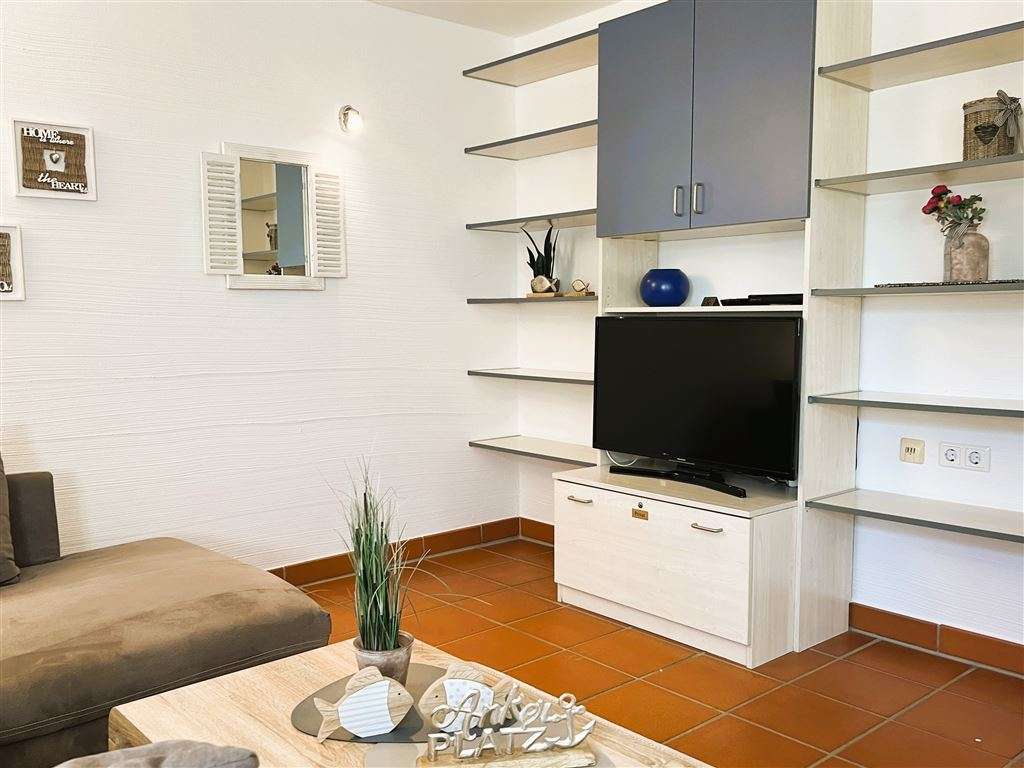 Immobilie in Dranske - Strandnah & ruhig an der Feldkante – beliebte 2-Zimmer-Wohnung in Top Lage - Bild 1