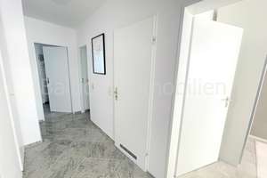 Schöne 2,5 Zimmer-Wohnung mit Balkon! – Die vollständige Adresse der Immobilie erhältst du vom Anbieter., 23556 Sankt Lorenz Nord, Lübeck – Vorschaubild 3