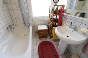 Wohnen mit Wohlfühlfaktor: Gepflegtes Zuhause mit Charme und Raum für die Familie in Böttingen! – Reutlingen (Kreis) – Vorschaubild 7