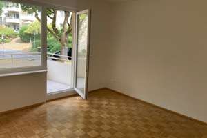** Modernisierte 2-Zi-Wohnung mit Balkon in zentraler, dennoch ruhiger Lage von Holsterhausen **