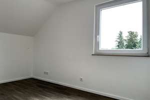 Modernisierte 3-Zimmer Doppelhaushälfte mit Garage und großem Garten  – Die Alternative zur Wohnung – 63071 Tempelsee, Offenbach am Main – Vorschaubild 12