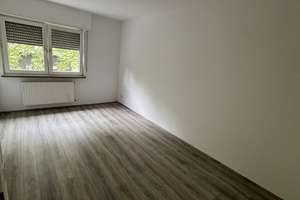 Jetzt bewohnbar! Frisch gestrichene, modernisierte 3,5-Zimmer-Wohnung mit Einbauküche in Mannheim – Dürerstaße 4, 68163 Neuostheim/Neuhermsheim, Mannheim – Vorschaubild 5