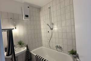 EIN PURZELBAUM ZUR KÖ!!! SUPER COOLES, HELLES , FREUNDLICHES & CITYNAHES APARTMENT MIT EINBAUKÜCHE – 40215 Friedrichstadt, Düsseldorf – Vorschaubild 8