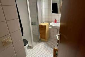 kleine 1 Zimmerwohnung mit Balkon und Küche – Landshuter Straße 105, 93053 Kasernenviertel, Regensburg – Vorschaubild 4