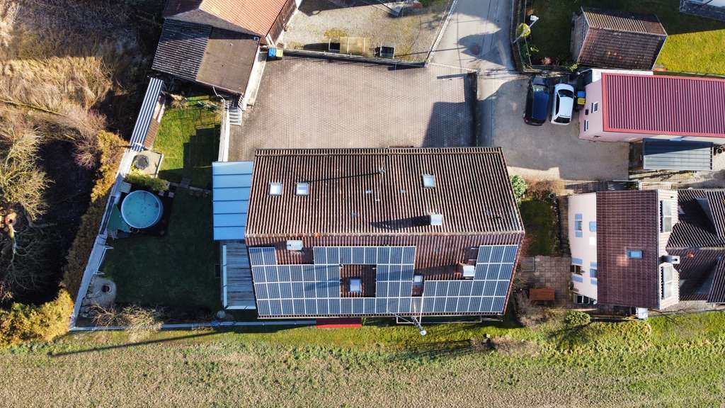 Immobilie in Altshausen - Altshausen - Doppelhaushälfte mit 3 Wohneinheiten und unverbautem Ausblick - Bild 2