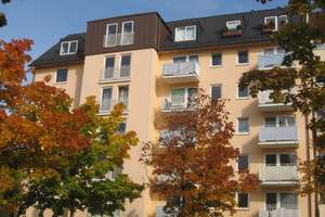 Schöne 2 Zimmer Wohnung (mit Balkon)