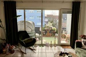 Stilvolle, gepflegte 3-Raum-Wohnung mit EBK in Köln Wahn