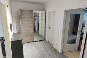 Helle 2-Zimmer-Wohnung mit Balkon & privatem Stellplatz in Top-Lage Pempelfort – 40477 Pempelfort, Düsseldorf – Vorschaubild 3