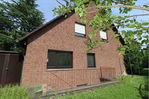 *EIN IDYLL FÜR DIE FAMILIE IN BOCKUM* Einfamilienhaus mit Doppelgarage und Garten – Die vollständige Adresse der Immobilie erhältst du vom Anbieter., 47800 Bockum, Krefeld – Vorschaubild 3