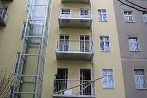 Dachgeschoss mit Terrasse und Lift – Die vollständige Adresse der Immobilie erhältst du vom Anbieter., 10437 Prenzlauer Berg, Berlin – Vorschaubild 9