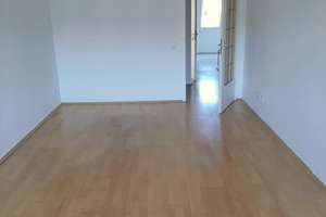 Helle Altbau-Dachgeschosswohnung - mit Aufzug nahe Zentrum. – Nordstr. 62, 4105 Zentrum-Nord, Leipzig – Vorschaubild 2