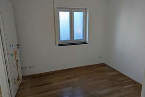 Hochwertige 4 Zimmer Wohnung in zentraler Lage | 80 m² | 1. OG | Balkon | EBK | Carport | Kempten – 87439 Innenstadt, Kempten (Allgäu) – Vorschaubild 5