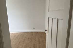 Charmante 3-Zimmer Dachgeschosswohnung in Krefeld-Kempener Feld/Baackeshof – Obergplatz 2, 47804 Kempener Feld/Baackeshof, Krefeld – Vorschaubild 2