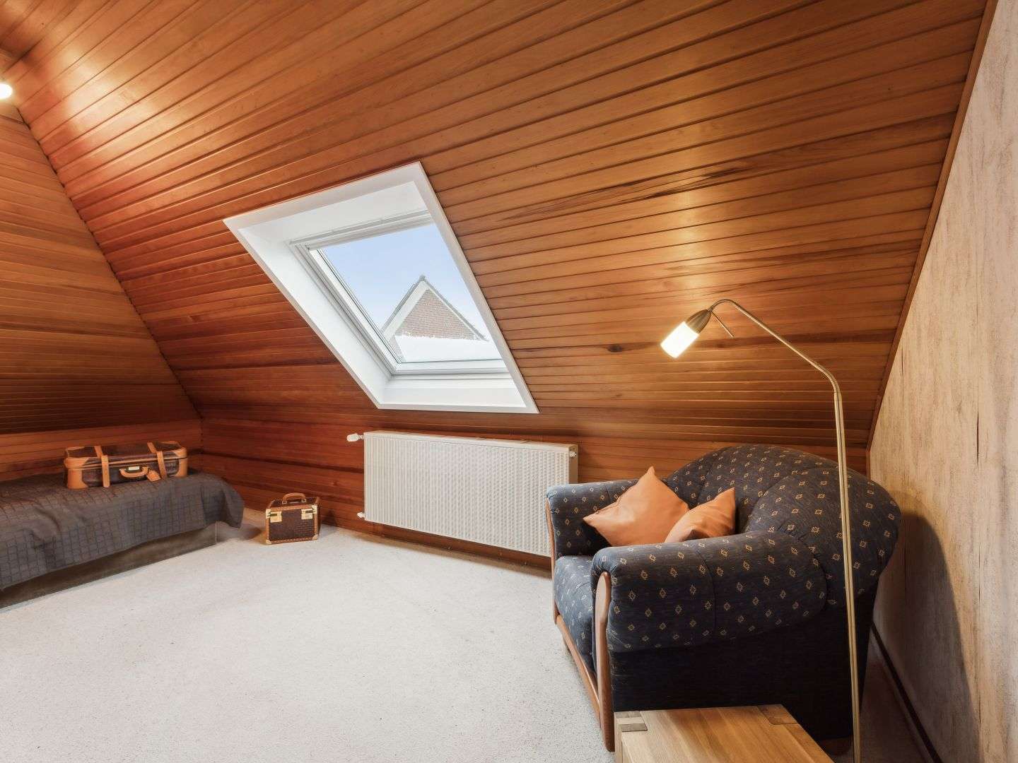 Immobilie in Nordstemmen - Großzügiger Bungalow als Mehrgenerationshaus mit Einliegerwohnung, Garage und Carport in Nordstemmen - Bild 2