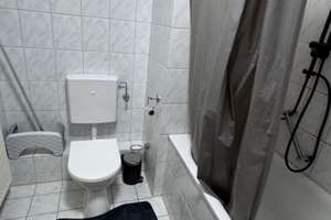 Helle 2-Zimmer-Dachgeschosswohnung mit Balkon und Aufzug. Nähe Musiktheater! – Wilhelminenstr. 39B, 45881 Schalke, Gelsenkirchen – Vorschaubild 17