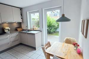Modernisierte Doppelhaushälfte mit schönem Garten in ruhiger Lage in Erlangen/Frauenaurach – Gaisbühlstraße 58, 91056 Frauenaurach, Erlangen – Vorschaubild 11