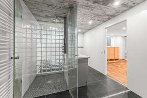 Großes Mehrfamilienhaus, Pool u. Doppelgarage, gepflegt, teilrenoviert – Hochlandstraße 27, 80995 Feldmoching, München – Vorschaubild 20