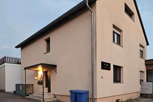 Ab sofort zu vermieten 3 Zimmer-Wohnung für WG-Gründung oder bestehende 3er-WG