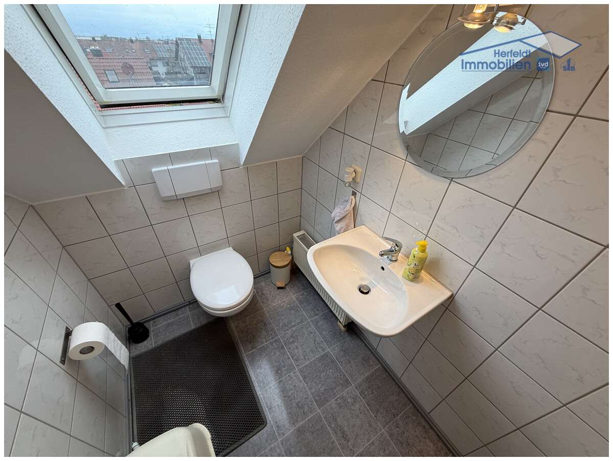 Immobilie in Klosterlechfeld - Exklusive 3,5-Zimmer-Maisonette in ruhiger Lage mit Balkon & 4 Stellplätzen - sofort bezugsfrei - Bild 0