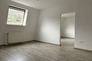 Frisch renoviert & sofort frei: Helle 4-Zimmer-DG-Wohnung in Hagen-Wehringhausen – Eugen-Richter-Straße 58, 58089 Wehringhausen, Hagen – Vorschaubild 2